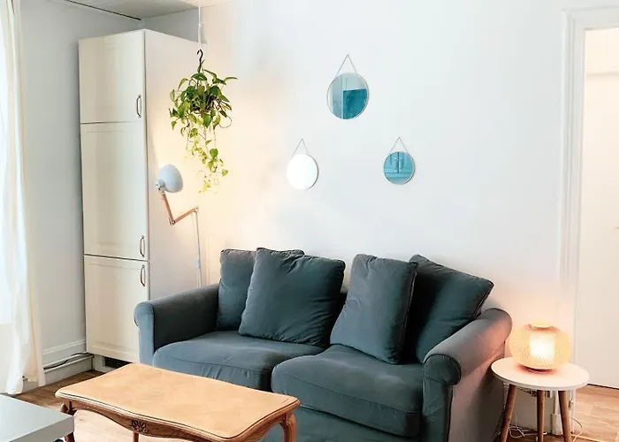 Cute Little For 6 Persons Daire Paris